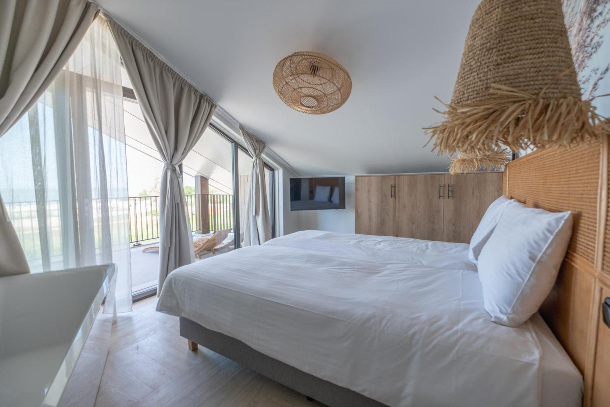 Marinapark Beach Resort Soal วอร์คุม ภายนอก รูปภาพ